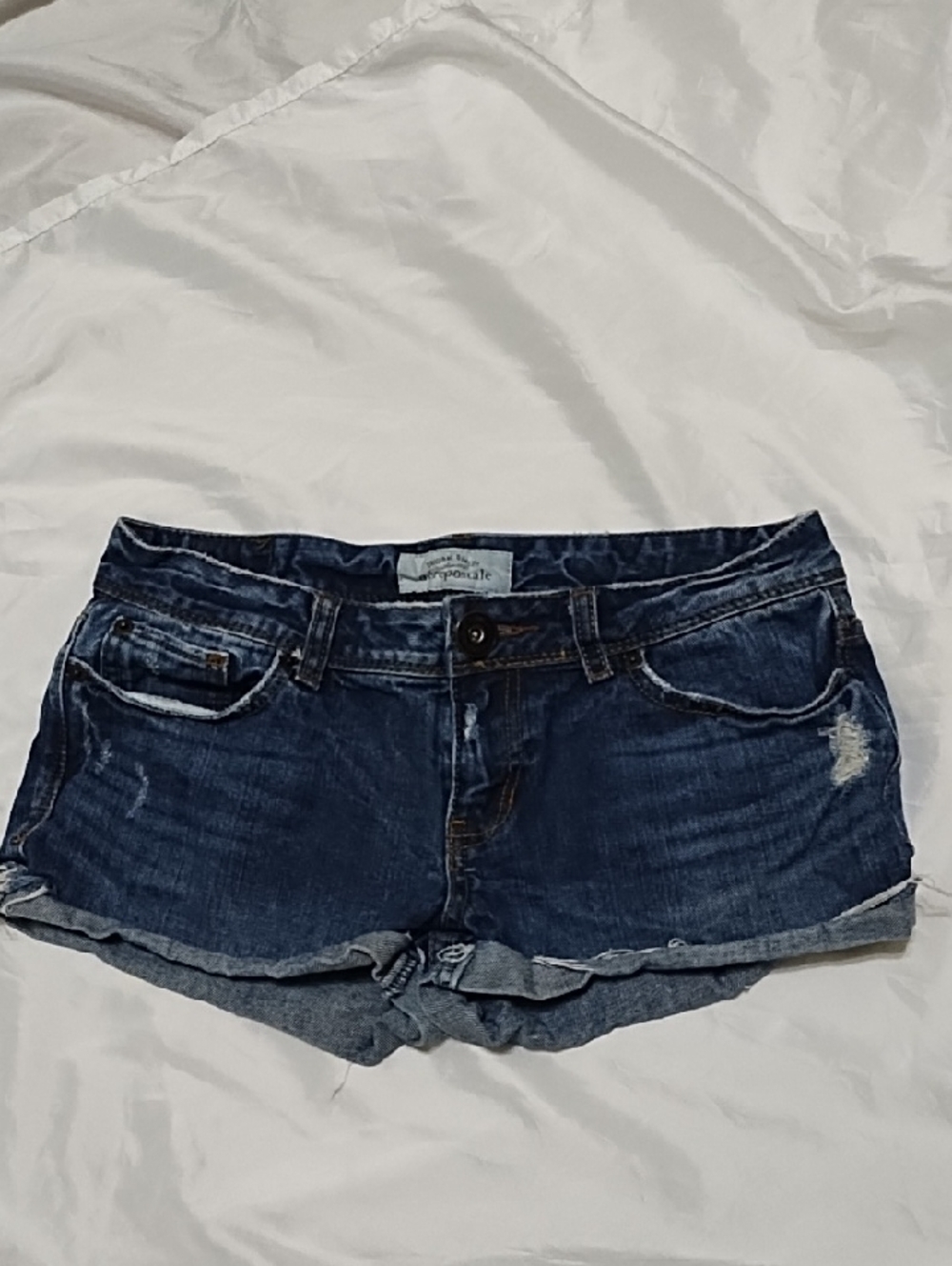 Aeropostale Distressed Denim Roll-Hem Short Shorts Size 3/4